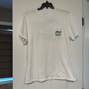 Vineyard vines short sleeve dolphin whale pocket tee